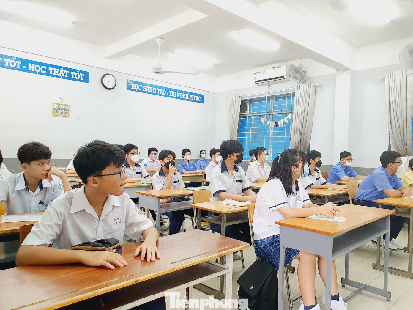 Thủ khoa kỳ thi Đánh giá năng lực ĐHQG TPHCM đạt 1.133 điểm (ảnh minh họa) Thủ khoa kỳ thi Đánh giá năng lực ĐHQG TPHCM đạt 1.133 điểm (ảnh minh họa)