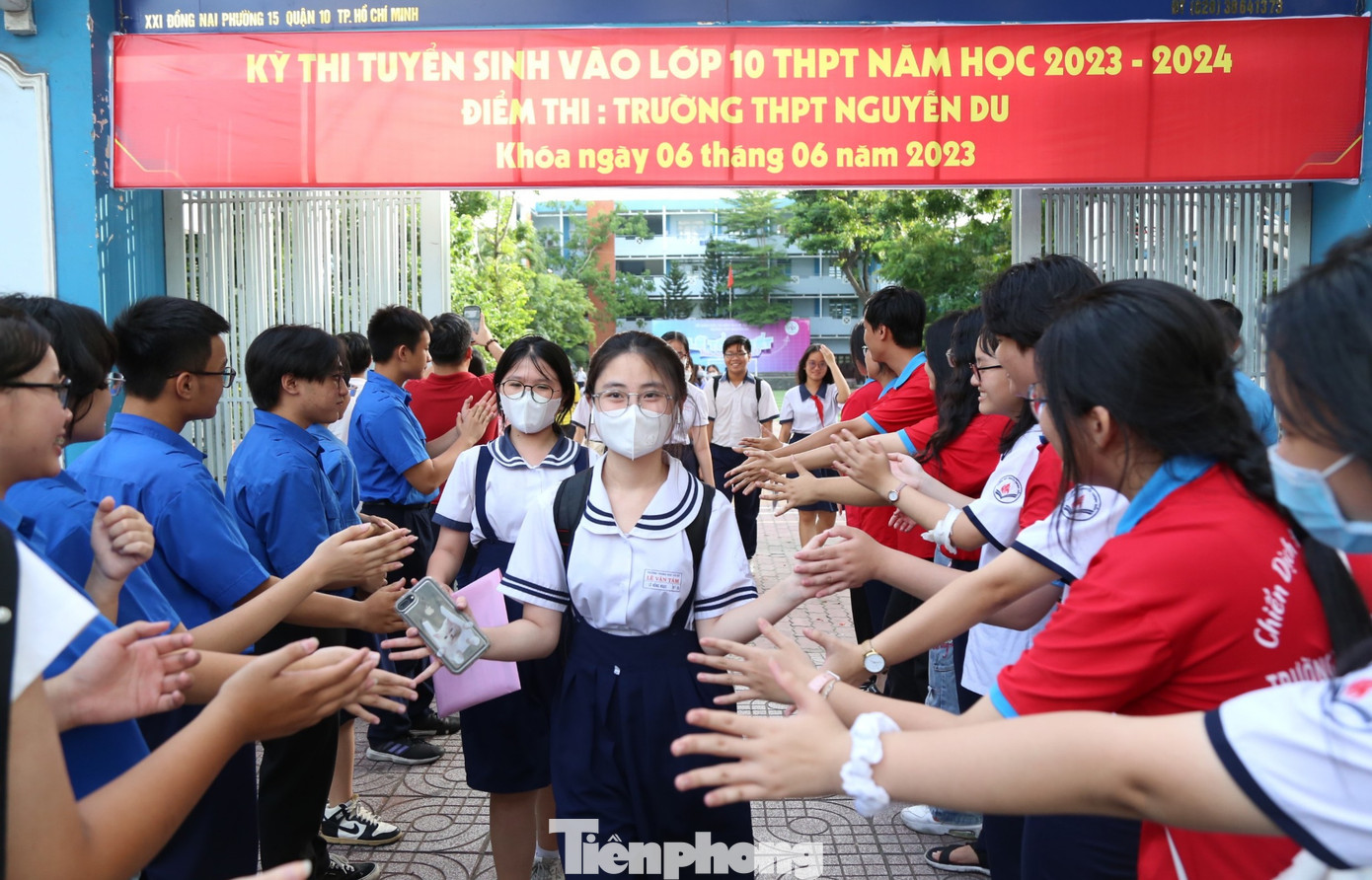 Thí sinh dự thi vào lớp 10 ở TPHCM năm 2023 Thí sinh dự thi vào lớp 10 ở TPHCM năm 2023