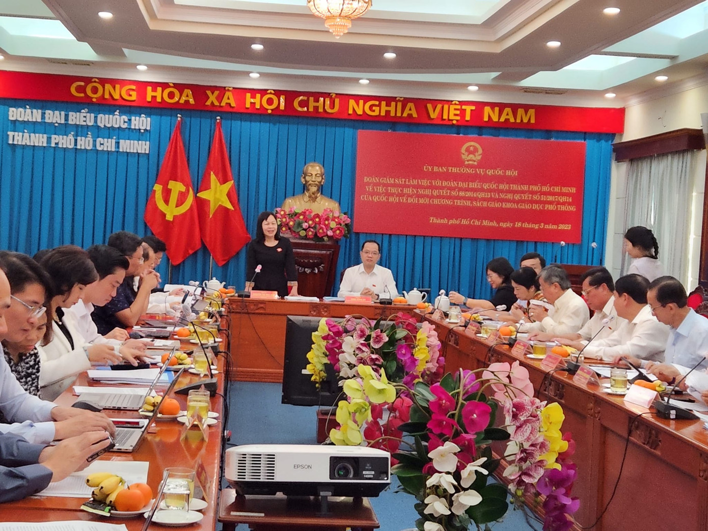 Đoàn đại biểu Quốc hội TPHCM tại buổi làm việc với Đoàn giám sát của Uỷ ban Thường vụ Quốc hội về đổi mới chương trình, sách giáo khoa giáo dục phổ thông diễn ra ngày 18/3.