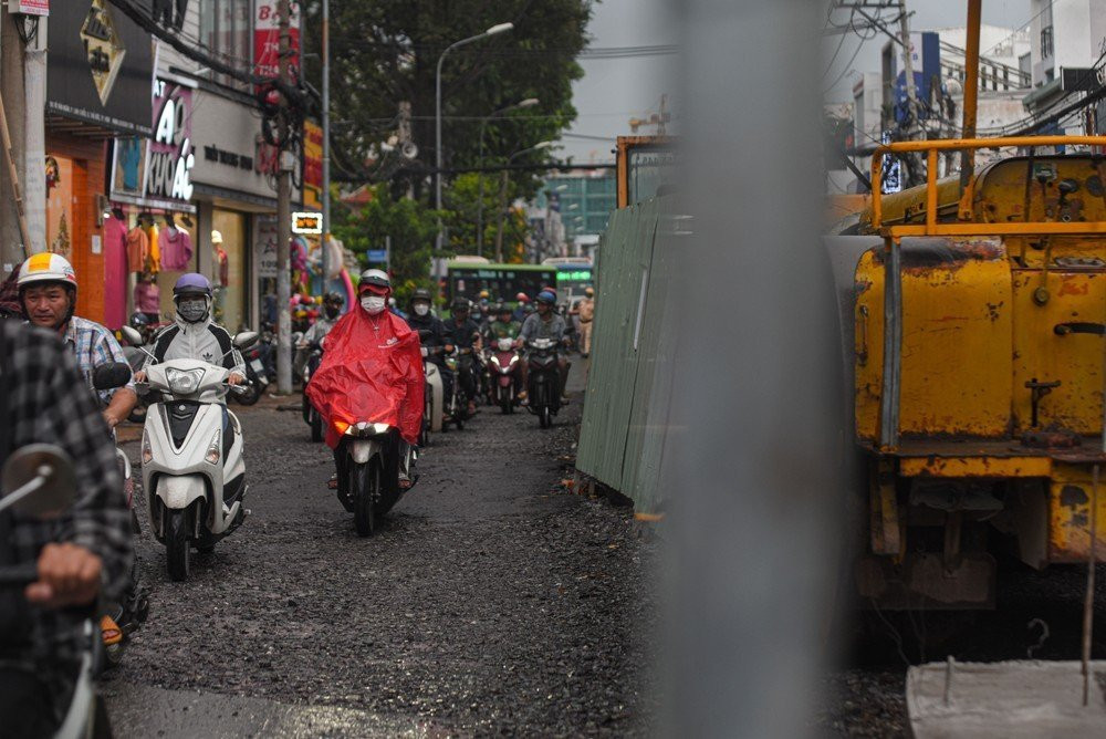 Một công trình giao thông làm ảnh hưởng đi lại của người dân ở TPHCM Một công trình giao thông làm ảnh hưởng đi lại của người dân ở TPHCM
