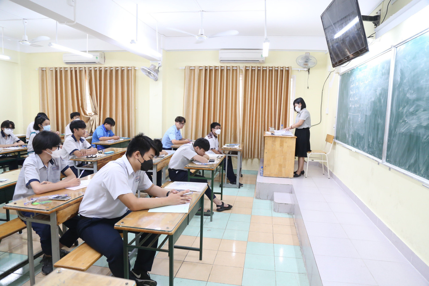 Thí sinh dự thi lớp 10 ở TPHCM năm 2023 Thí sinh dự thi lớp 10 ở TPHCM năm 2023