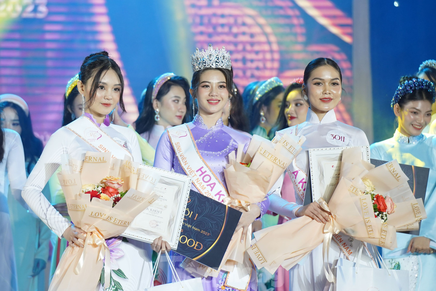 Top 3 thí sinh khu vực Miền Nam Top 3 thí sinh khu vực Miền Nam