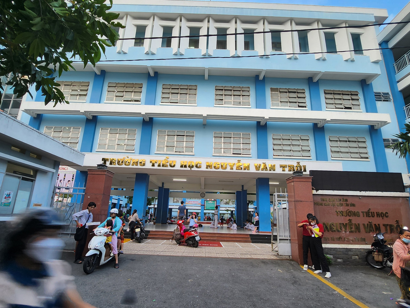 Trường Tiểu học Nguyễn Văn Trỗi, quận Tân Bình, TPHCM) nơi xảy ra sự việc Trường Tiểu học Nguyễn Văn Trỗi, quận Tân Bình, TPHCM) nơi xảy ra sự việc