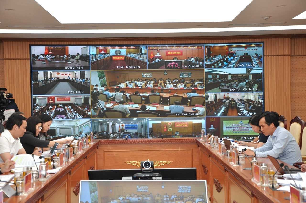Bộ Tài chính xin ý kiến với 5 dự thảo nghị định và 7 dự thảo thông tư, tập trung vào các lĩnh vực trọng yếu như: quản lý tài sản công, dự trữ Quốc gia, thống kê, thuế và lệ phí…
