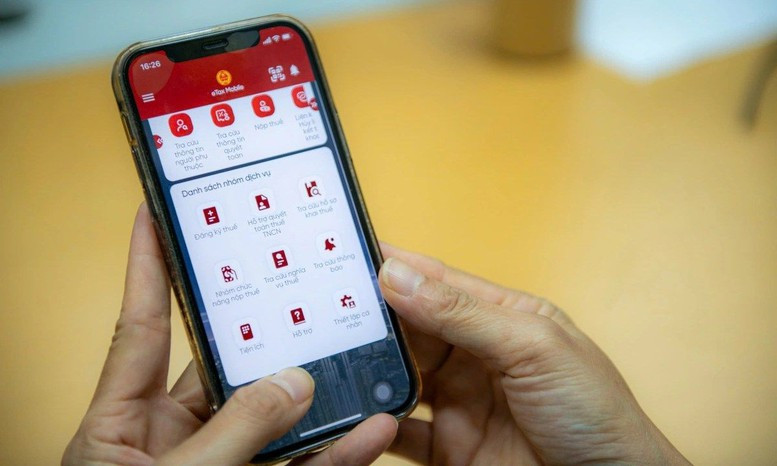 Người nộp thuế có thể đăng nhập ứng dụng eTax Mobile bằng tài khoản VNeID mức II để thực hiện. Người nộp thuế có thể đăng nhập ứng dụng eTax Mobile bằng tài khoản VNeID mức II để thực hiện.