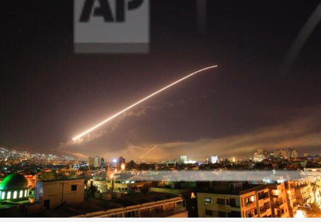 Mỹ, Anh, Pháp tấn công tên lửa Syria ảnh 6
