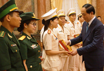 Chủ tịch nước: Bảo vệ chủ quyền trong bất kỳ tình huống nào ảnh 5