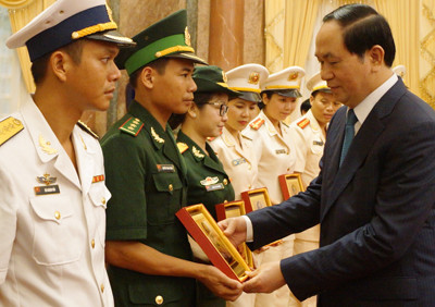 Chủ tịch nước: Bảo vệ chủ quyền trong bất kỳ tình huống nào ảnh 6