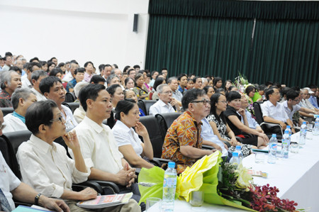 Đông đảo người quan tâm đến dự chương trình. Ảnh: Tuấn Nguyễn