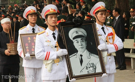 Tiễn đưa Đại tướng Võ Nguyên Giáp về nơi an nghỉ