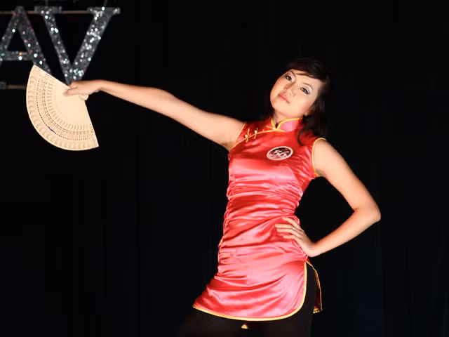 Không khí sôi động với nhảy hiện đại