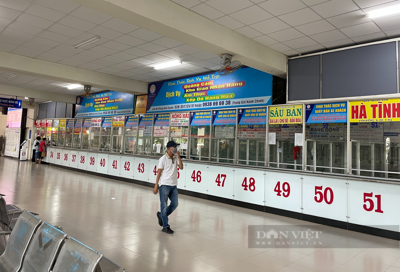 Khu vực các nhà xe từ Nam Trung Bộ trở ra, không một khách hàng nào mua vé về Tết Dương lịch tại thời điểm phóng viên ghi nhận.
