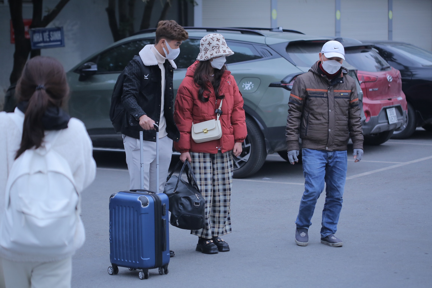 Để đáp ứng nhu cầu đi lại của hành khách, các bến xe đã tăng cường hàng trăm lượt.