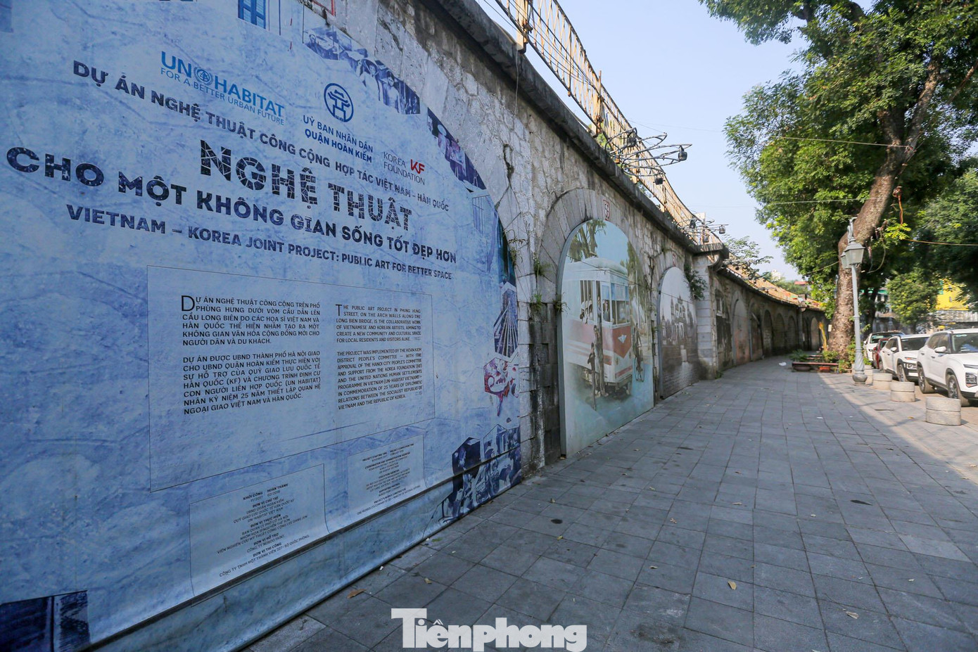 Không gian Bích họa Phùng Hưng (phường Hàng Mã, quận Hoàn Kiếm, Hà Nội) chính thức ra mắt từ năm 2018. Đây là dự án do quận Hoàn Kiếm phối hợp với Korea Foundation (Quỹ Giao lưu Quốc tế Hàn Quốc) và UN-Habitat (Ủy ban định cư con người Liên hợp quốc tại Việt Nam) triển khai thực hiện nhằm đưa nghệ thuật công cộng vào cuộc sống, phát huy giá trị di sản đô thị của khu phố cổ Hà Nội.