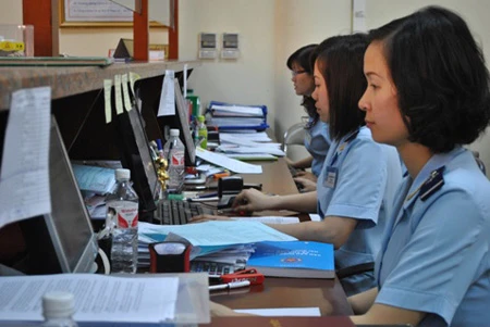 Hoạt động nghiệp của vụ của cán bộ Hải quan