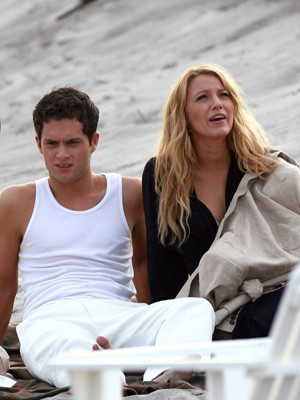 Blake và bạn trai Penn Badgley