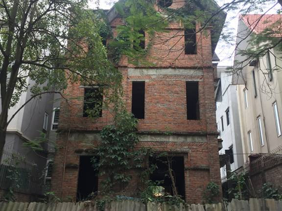 Những biệt thự tiền tỷ bỏ hoang gây lãng phí ở Hà Nội ảnh 4