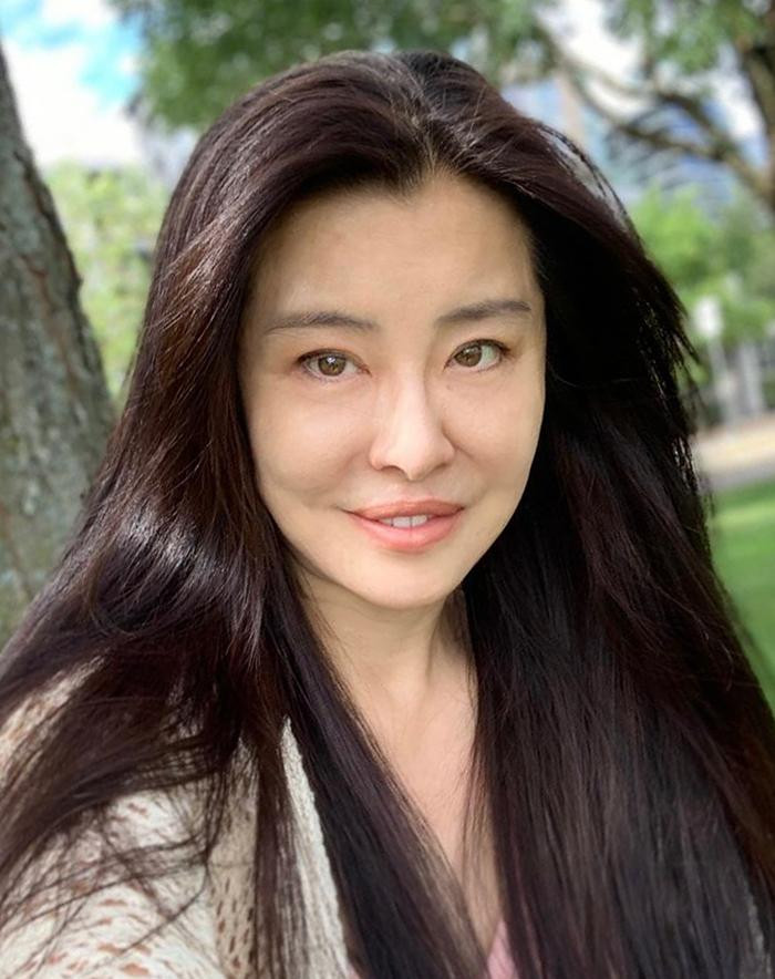 Vương Tổ Hiền ở tuổi xế chiều bị nghi thẩm mỹ hỏng. Vương Tổ Hiền ở tuổi xế chiều bị nghi thẩm mỹ hỏng.