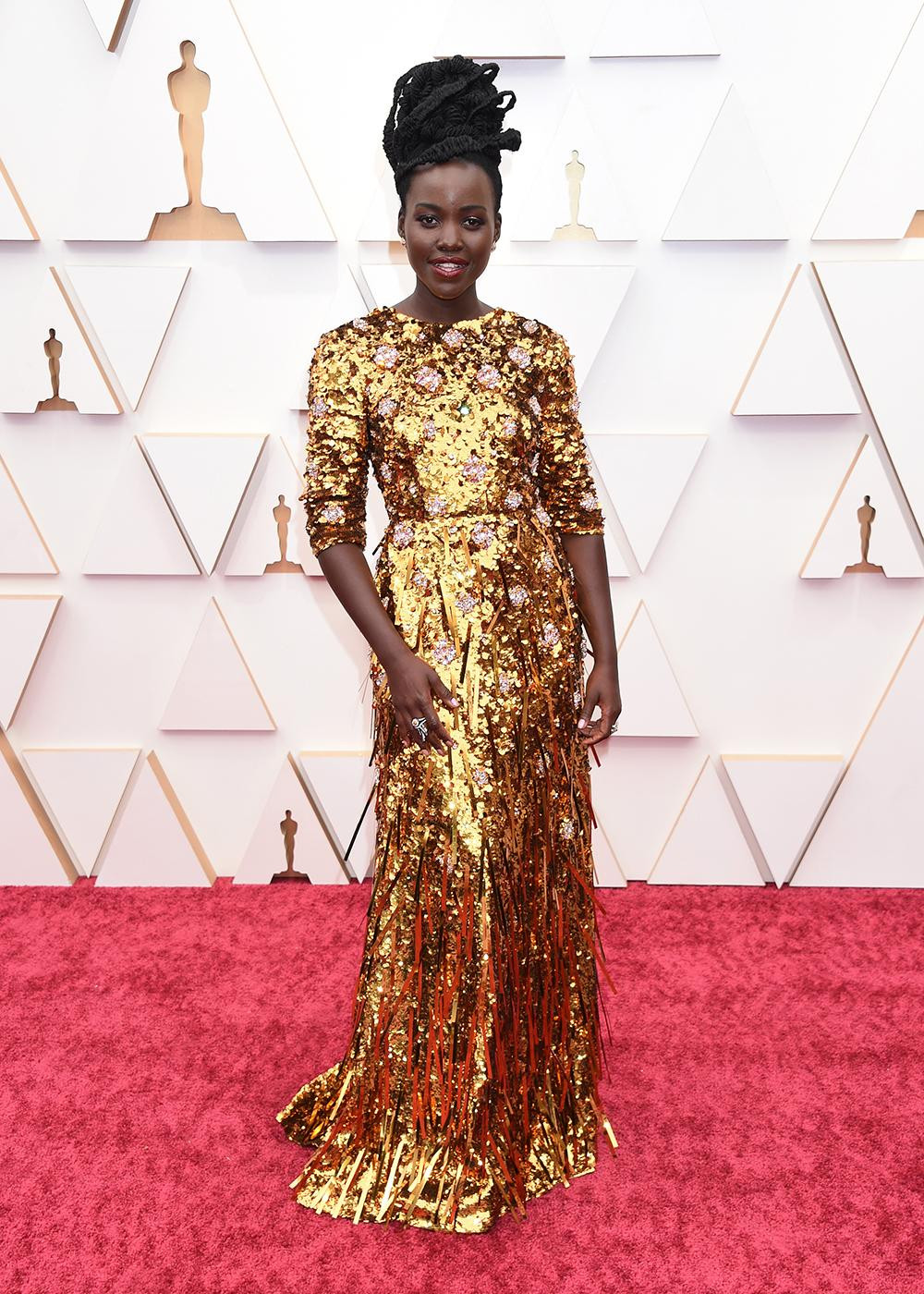 Mỹ nhân "Chiến binh Báo Đen" Lupita Nyong’o. Mỹ nhân "Chiến binh Báo Đen" Lupita Nyong’o.