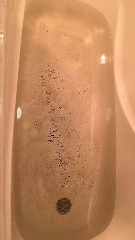 Mới chớm hè, cả khu đô thị ở Hà Nội đã 'khát' nước sạch ảnh 5