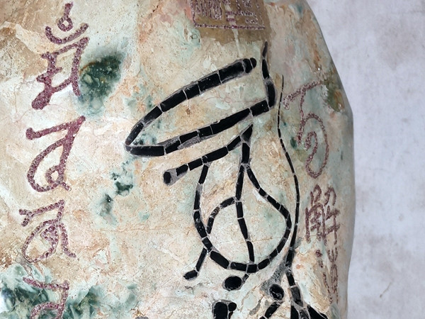 Những chỉ tiết khó hiểu