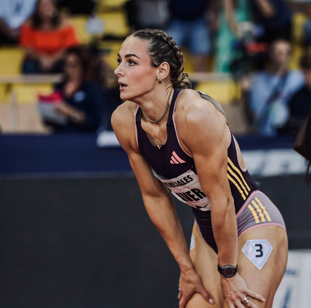 Lieke Klaver không chỉ sở hữu vẻ ngoài xuất sắc, mà còn là niềm hy vọng huy chương vàng của Hà Lan. Cô là nhà vô địch thế giới năm 2023 và giành ngôi vô địch trong nhà thế giới năm 2024 ở nội dung tiếp sức 4x400 m. Ảnh: IG.