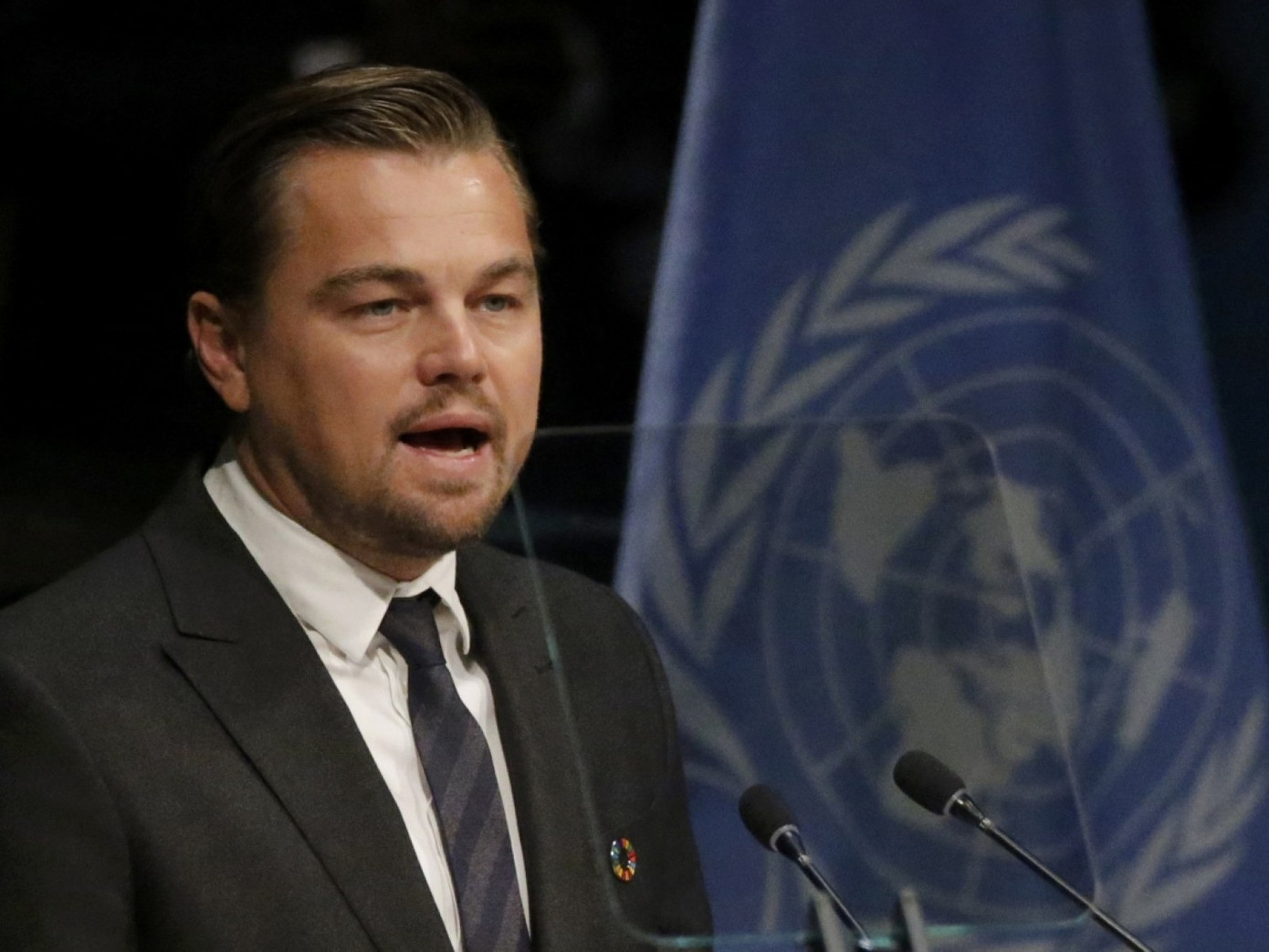 Leonardo DiCaprio từng là cái tên tiêu biểu trong nỗ lực bảo vệ môi trường. Tuy nhiên, lối sống xa hoa khiến anh bị chỉ trích đạo đức giả. Ảnh: Reuters. Leonardo DiCaprio từng là cái tên tiêu biểu trong nỗ lực bảo vệ môi trường. Tuy nhiên, lối sống xa hoa khiến anh bị chỉ trích đạo đức giả. Ảnh: Reuters.