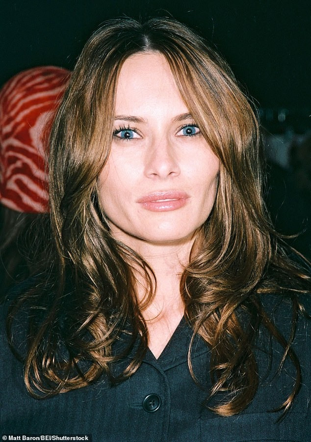 Bà Melania vào các năm 2000, 2001 và 2003 (từ trái sang phải). Ảnh: Shutterstock/Rex. Bà Melania vào các năm 2000, 2001 và 2003 (từ trái sang phải). Ảnh: Shutterstock/Rex.