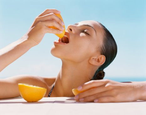 Nên có chế độ ăn nhiều rau và hoa quả