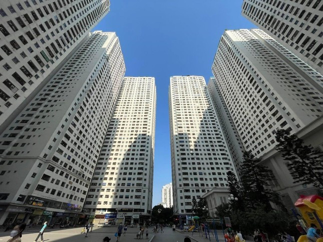 Nhiều chiêu trò môi giới 'giăng bẫy' chủ nhà trong cơn sốt giá chung cư.