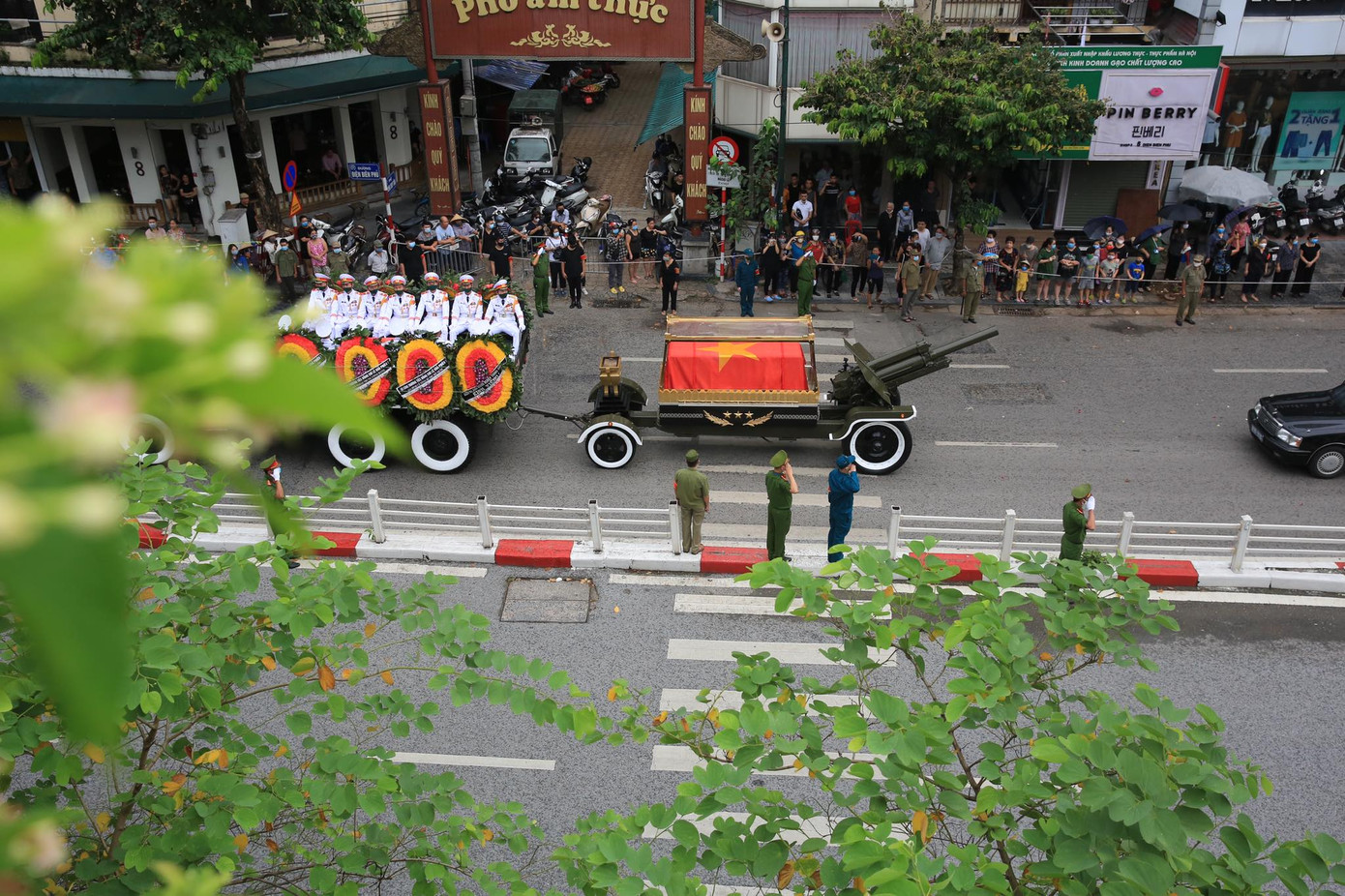 Lễ an táng nguyên Tổng Bí thư Lê Khả Phiêu ảnh 19