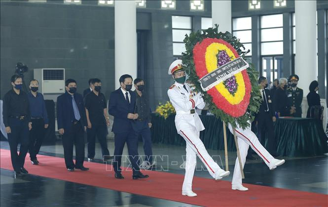 Cử hành trọng thể lễ truy điệu nguyên Tổng Bí thư Lê Khả Phiêu ảnh 29