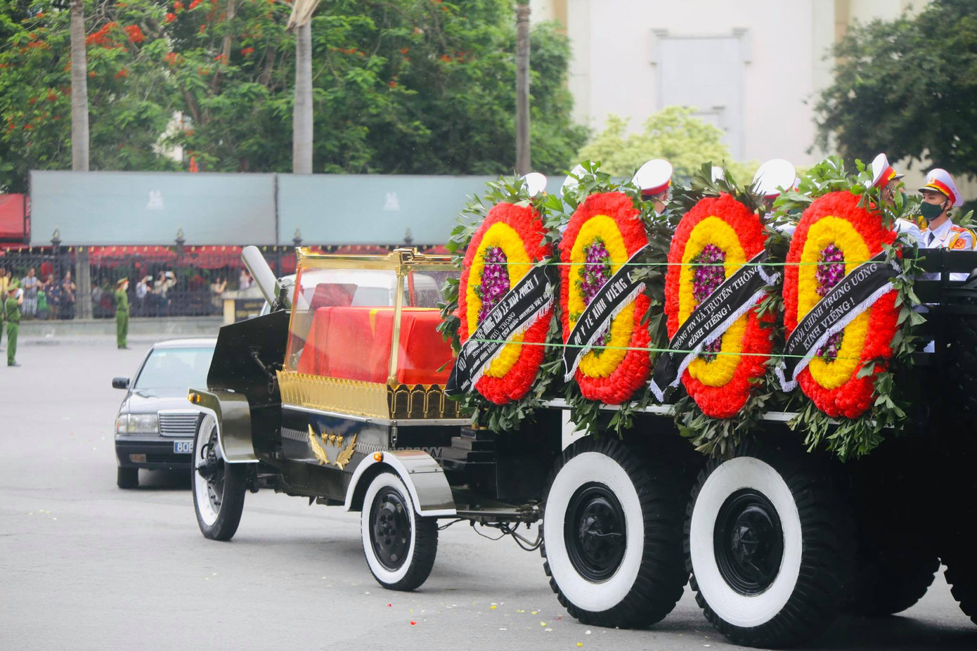 Lễ an táng nguyên Tổng Bí thư Lê Khả Phiêu ảnh 17