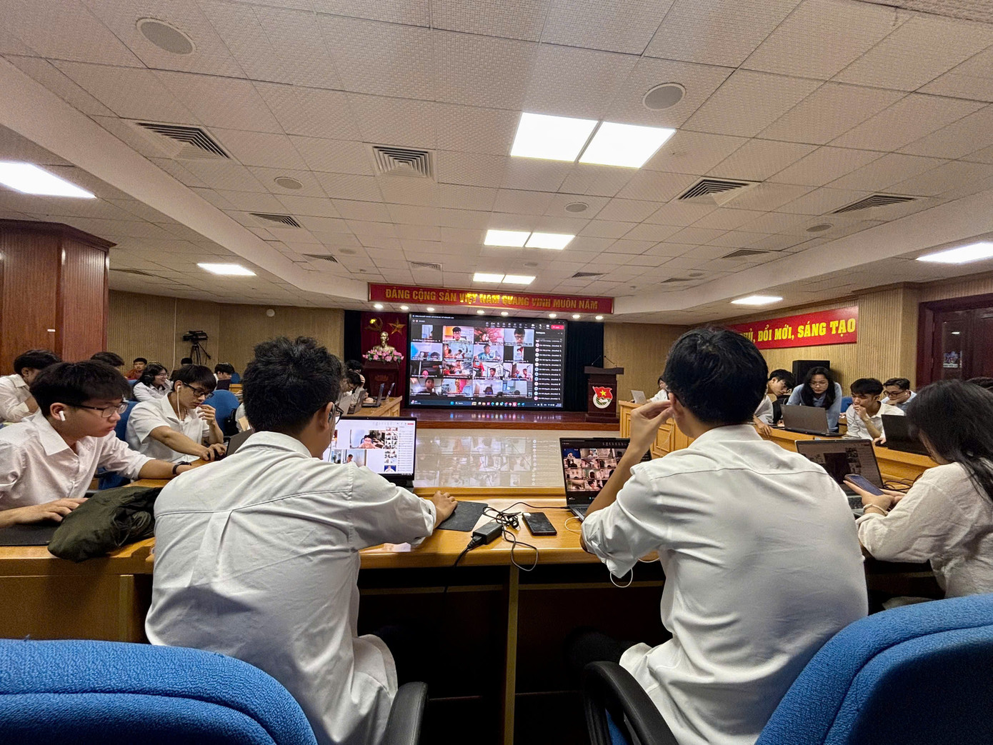 Thí sinh tự do tham gia Vòng loại quốc gia đợt 2, diễn ra ngày 27/4 Thí sinh tự do tham gia Vòng loại quốc gia đợt 2, diễn ra ngày 27/4