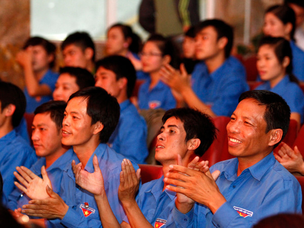 Đêm văn nghệ diễn ra trong không khí sôi nổi