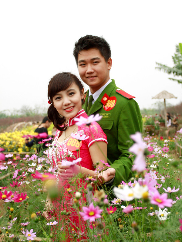 Xuất hiện bên cạnh các nam chiến sĩ tương lai