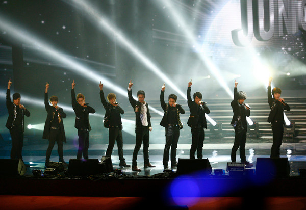 cuối cùng nhóm SuJu xuất hiện, chính thức 