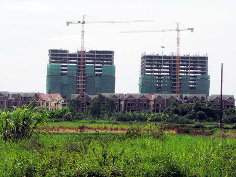 Một năm khó khăn của ngành vật liệu xây dựng và bất động sản. Ảnh: Hoàng Lan. Một năm khó khăn của ngành vật liệu xây dựng và bất động sản. Ảnh: Hoàng Lan