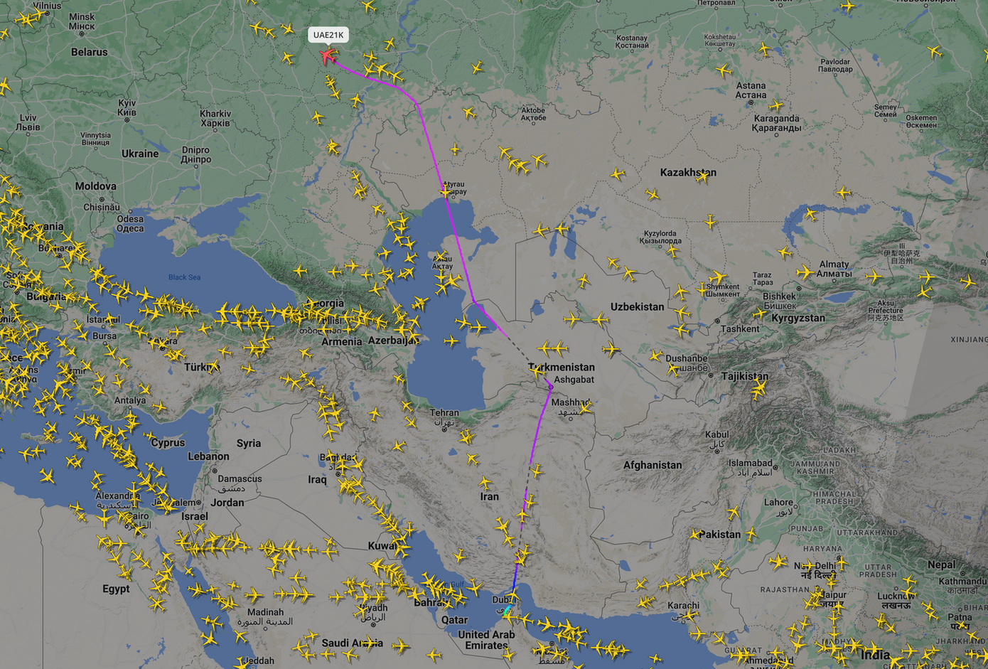Các hãng bay hạn chế đi qua không phận Iran nhất có thể. Ảnh: Flightradar24 cập nhật 19/4. Các hãng bay hạn chế đi qua không phận Iran nhất có thể. Ảnh: Flightradar24 cập nhật 19/4.