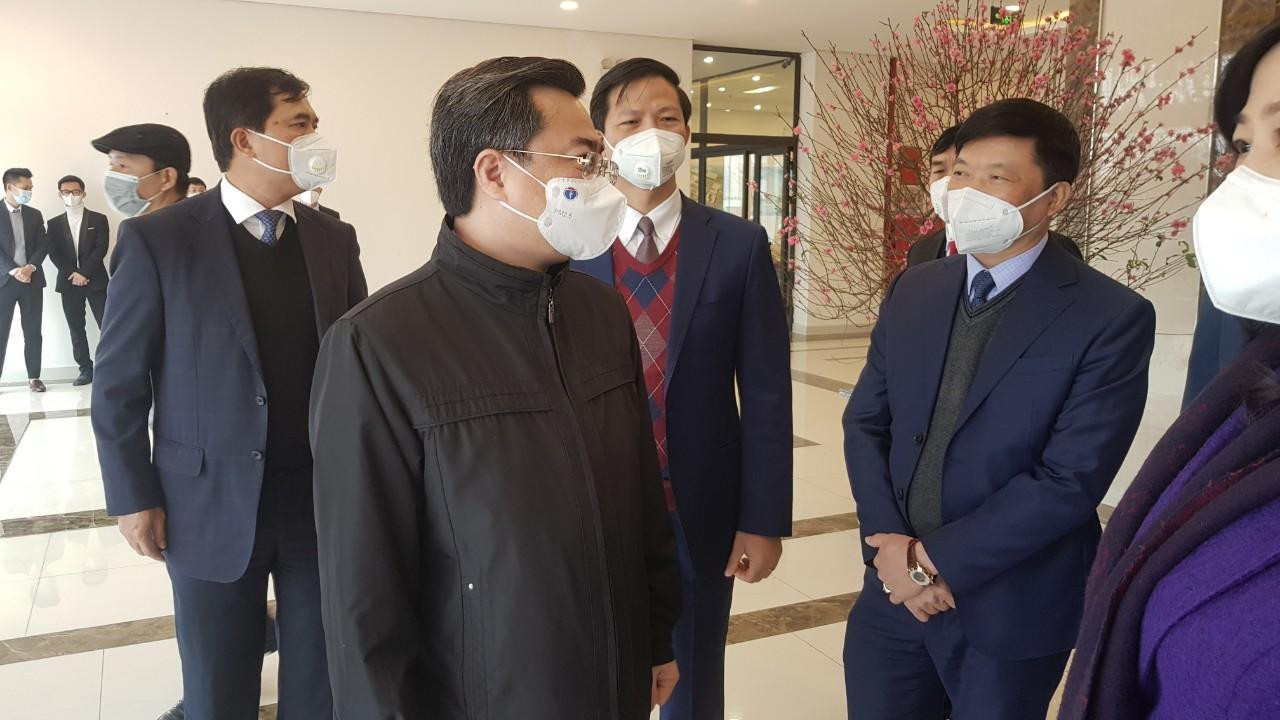 Bộ trưởng Bộ Xây dựng đề nghị Ban lãnh đạo Viglacera tập trung nhân lực, nguồn lực, tài chính để đẩy mạnh tốc độ thi công dự án, đảm bảo tiến độ và chất lượng các dự án theo đúng cam kết.