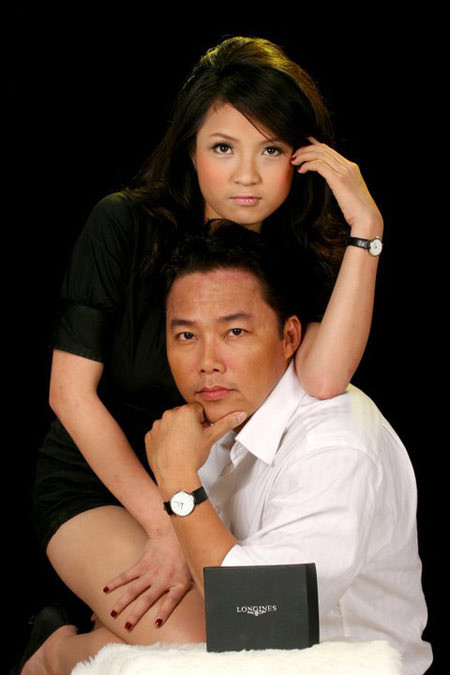 Ở bức này, Hoàng Vũ bình luận khá hỏm hỉnh rằng: 