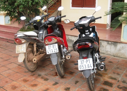 3 chiếc xe của các đối tượng dùng để gây án