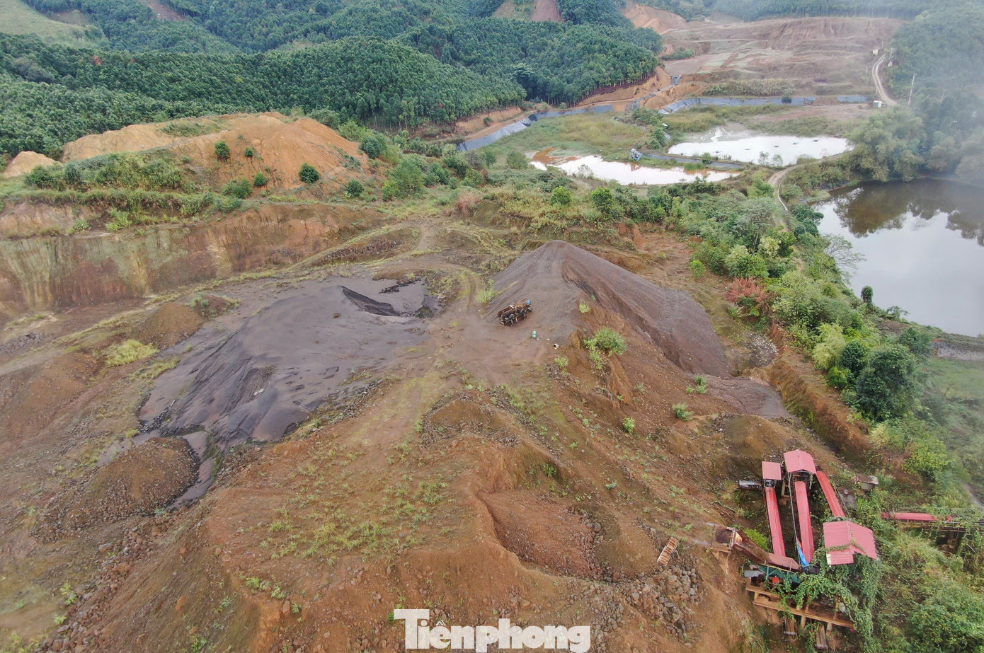 Vào cuối tháng 10/2023, mỏ đất hiếm này bị dừng hoạt động để phục vụ quá trình điều tra. Đến đầu tháng 2/2025, theo kết luận điều tra, Cơ quan Cảnh sát điều tra Bộ Công an đã đề nghị truy tố 27 bị can liên quan đến vụ khai thác đất hiếm trái phép tại mỏ đất hiếm do Công ty Thái Dương thực hiện nêu trên.