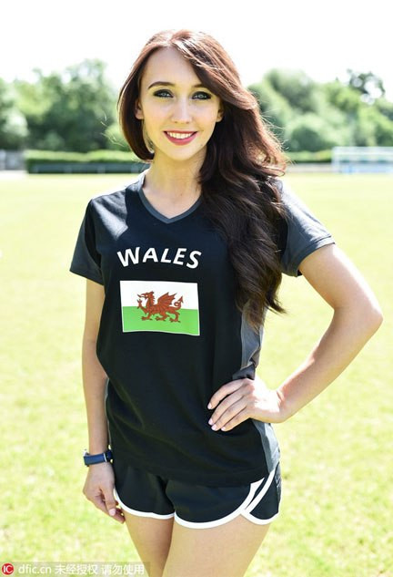 Ngắm 24 mỹ nữ cạnh tranh danh hiệu ‘Người đẹp nhất EURO 2016’ ảnh 9