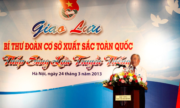 Trao đổi với các bạn trẻ, đồng chí Vũ Mão cho biết, rất phấn khởi khi được gặp gỡ với các cán bộ Đoàn ưu tú trên cả nước, gặp gỡ các em học sinh, sinh viên của Học viện Thanh thiếu niên Việt Nam. “Đây là những cán bộ ưu tú, xuất sắc, sẽ có nhiều đóng góp cho tương lai của đất nước”, ông Mão nói