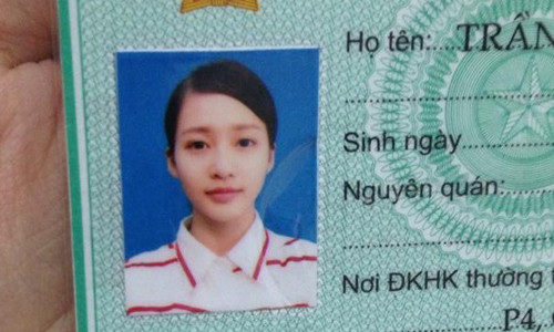 Gương mặt đẹp ở mọi đường nét của Khả Ngân trở nên rất mộc mạc và gần gũi với teen khi không trang điểm trong chứng minh nhân dân. Gương mặt đẹp ở mọi đường nét của Khả Ngân trở nên rất mộc mạc và gần gũi với teen khi không trang điểm trong chứng minh nhân dân