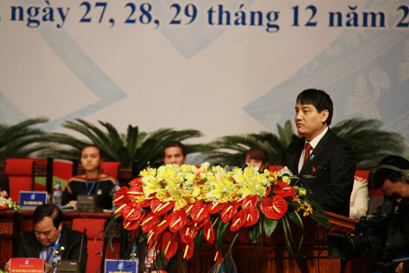Anh Nguyễn Đắc Vinh - Ủy viên dự khuyết BCH T.Ư Đảng, Bí thư thứ nhất T.Ư Đoàn, Chủ tịch Hội SVVN phát biểu khai mạc Đại hội