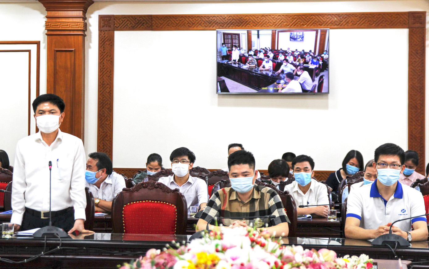 Ông Trương Quốc Huy - Phó Bí thư Tỉnh ủy, Chủ tịch UBND tỉnh Hà Nam cảm ơn sự hỗ trợ quý báu, kịp thời từ Công ty xi măng Xuân Thành