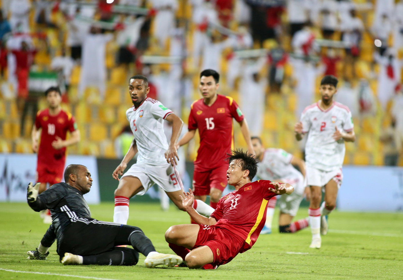 Dưới sự dẫn dắt của HLV Park Hang-seo, “thế hệ vàng” đang trên đường hiện thực hóa giấc mơ tới World Cup. Ảnh: HỮU PHẠM Dưới sự dẫn dắt của HLV Park Hang-seo, “thế hệ vàng” đang trên đường hiện thực hóa giấc mơ tới World Cup. Ảnh: HỮU PHẠM