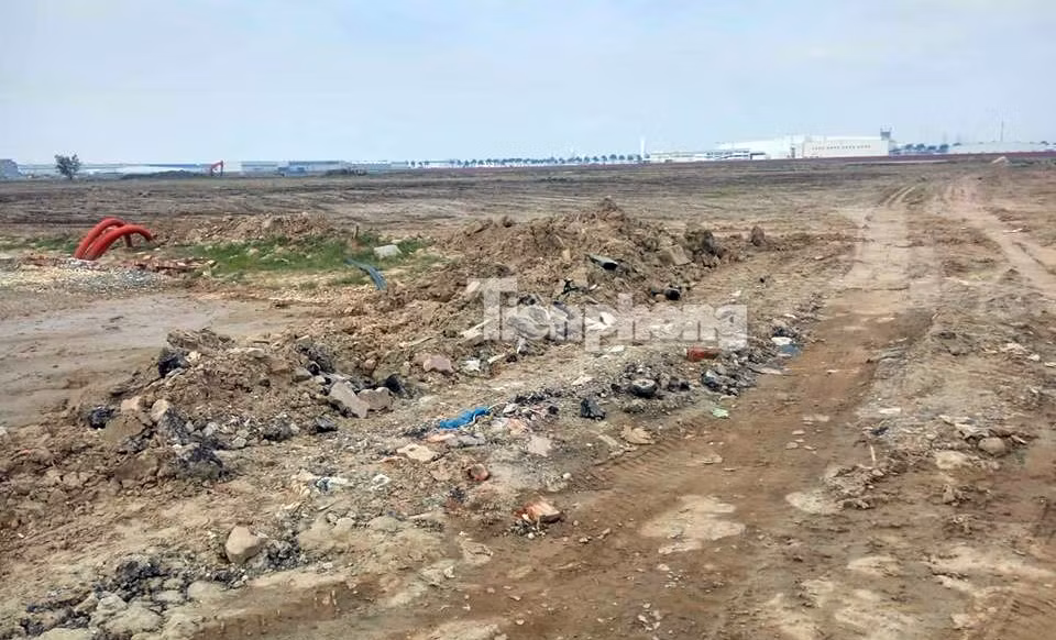 Lô đất giá 2 tỷ, người mua phải gánh 600 triệu 'phí dịch vụ' ảnh 2